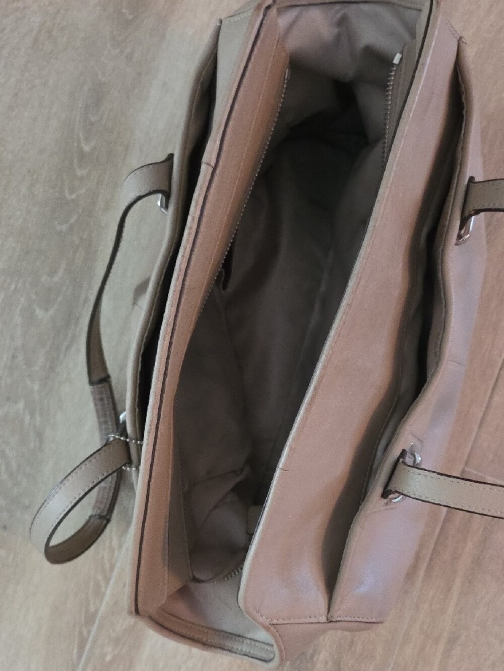 Coach Taupe Leather Shoulder Bag with Silver Hardware - Picture 3 of 5